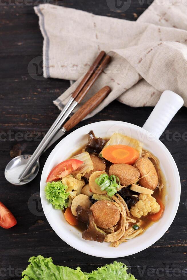 Sapo Tahu,  Chinese Food Made with Tofu, Vegetables, Chicken, and Seafood photo