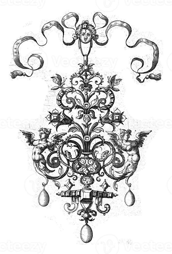 Pendant with a flower vase, anonymous, after Paul Birckenhultz, 1571 - 1639 photo