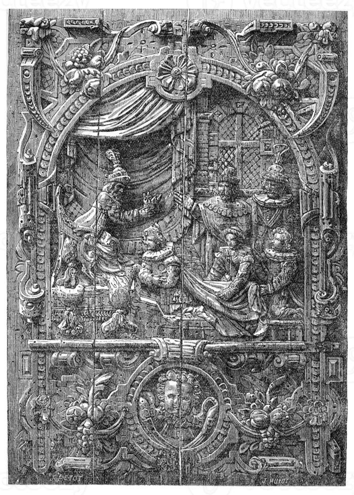 Low relief of a French chest of the sixteenth century. Coronation of Henry of Anjou, King of Poland, in the church St. Stanislaus in Krakow, vintage e photo