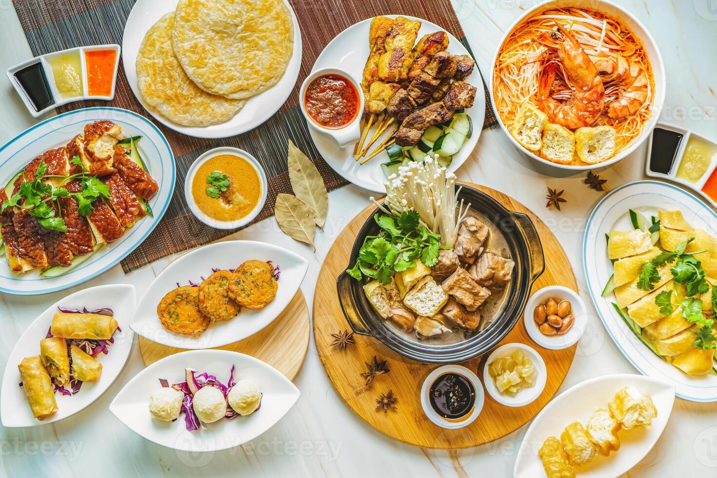 Roasted Chicken slice, Hainanese Chicken, spring roll, Pork Belly rib Bak Kut Teh, Tiger Prawn Laksa, Deep-fried Fish Ball and cake, Short bread, Roti, Prata, Satay Skewer sticker hong kong food photo