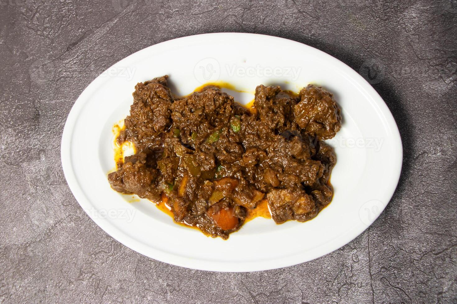 carne de vaca hacer piaza o carne de vaca Tawa achari korma karahi condimento servido en plato aislado en antecedentes parte superior ver de Bangladesh comida foto