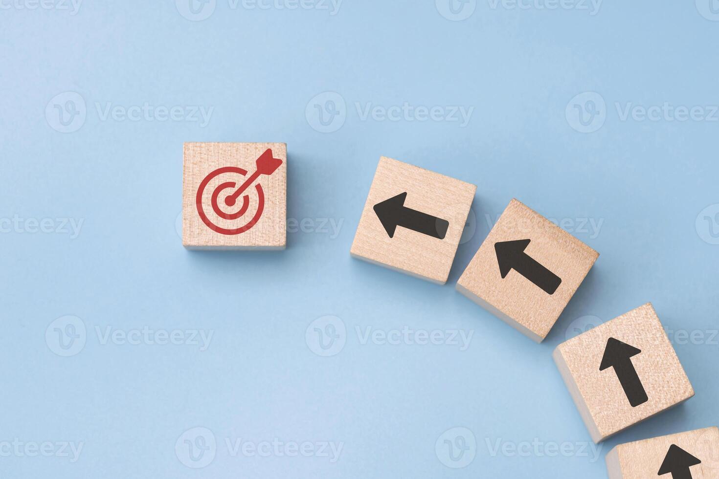 wood cube block with growth according to business goals photo