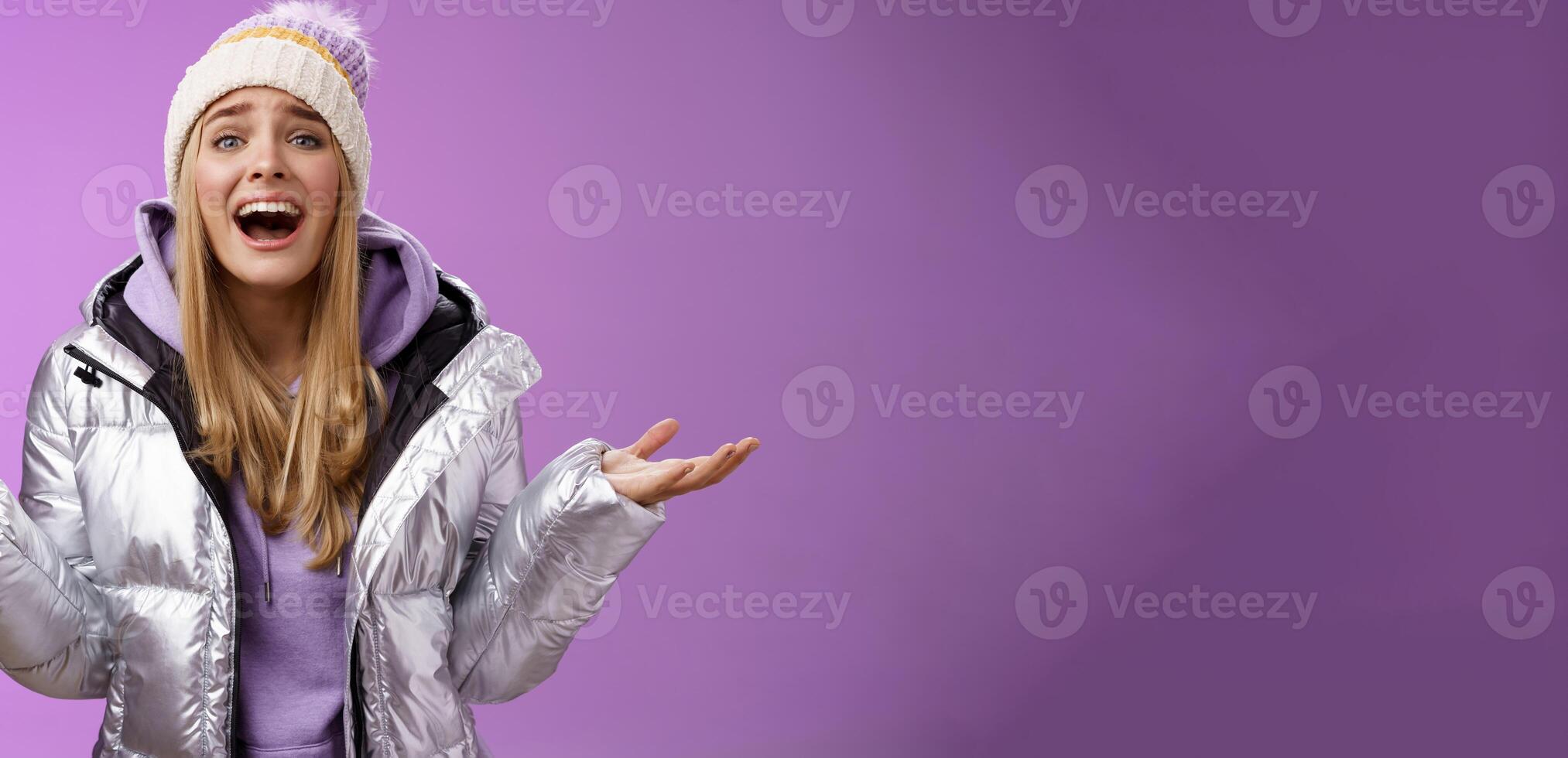 Girl upset yelling explaining missing chance lifetime feel regret speaking passionately spread hands sideways holding smartphone look bothered disappointed, standing purple background photo