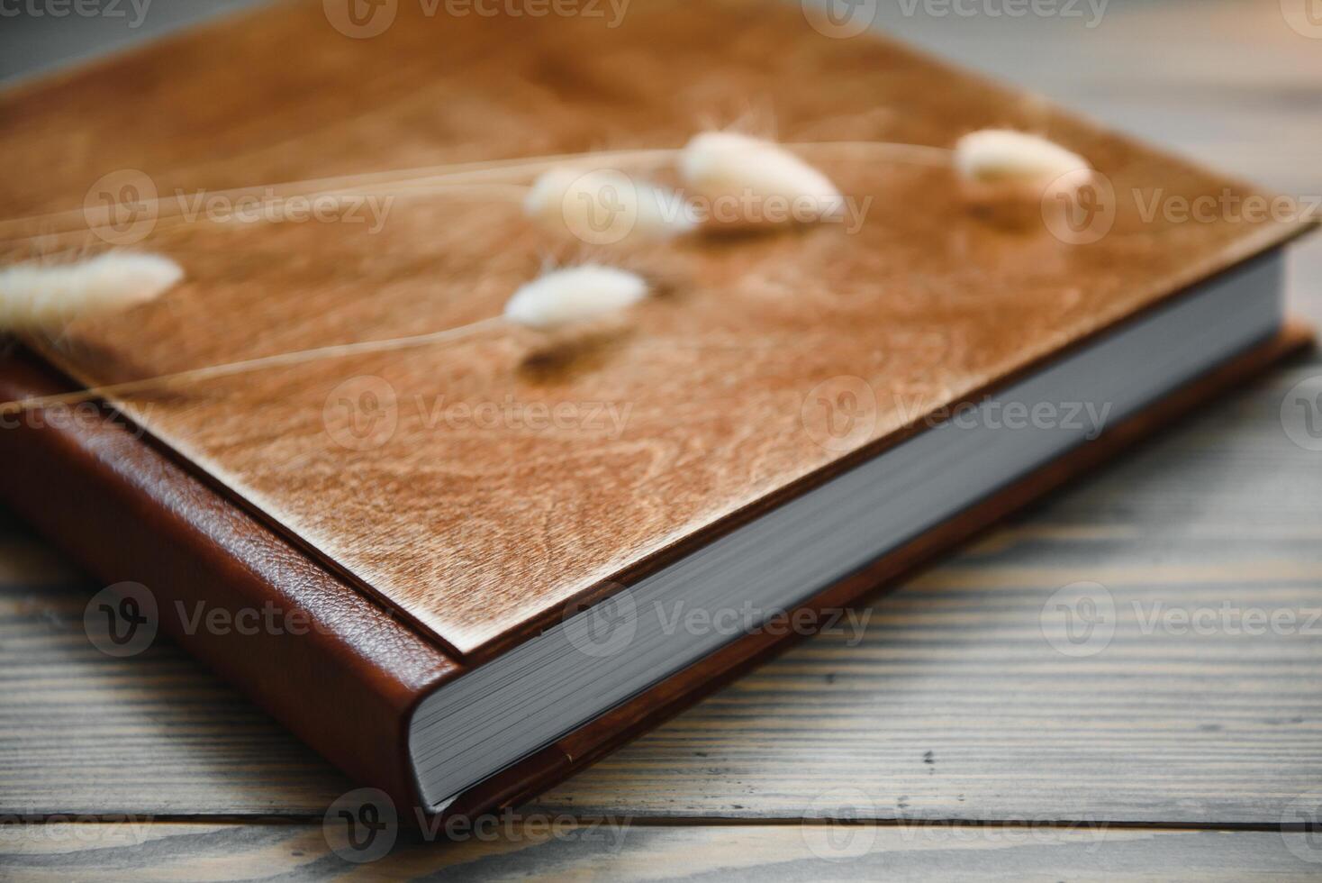 premium photo book, large size, natural wood cover, wedding photo book, family photo book, thick sheets, quality binding