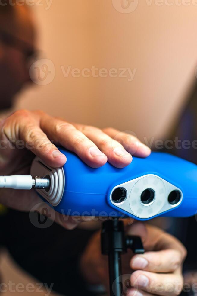 3d scanner to capture three dimensional objects in detail for 3d printing photo