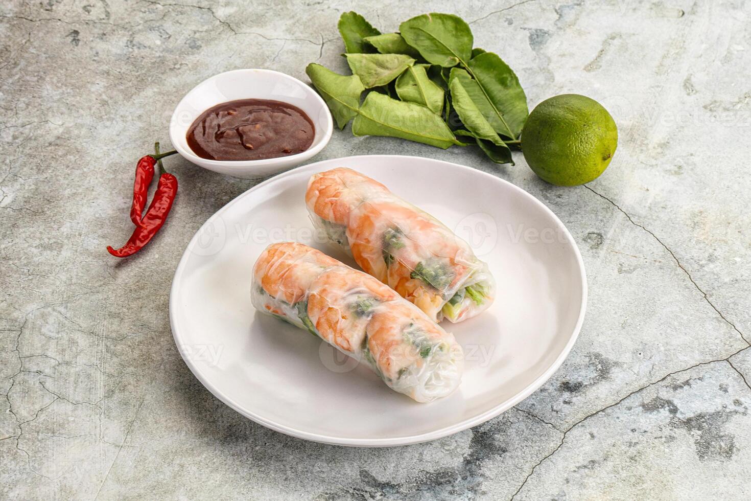 Vietnamese spring roll with prawn photo
