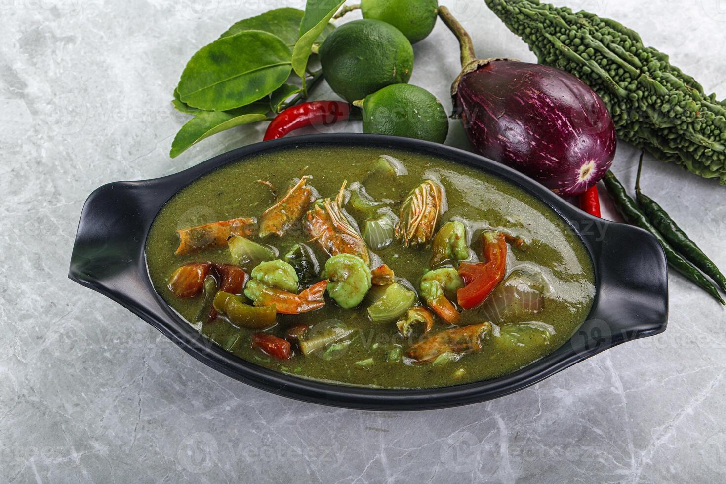 Thai green curry with prawn photo