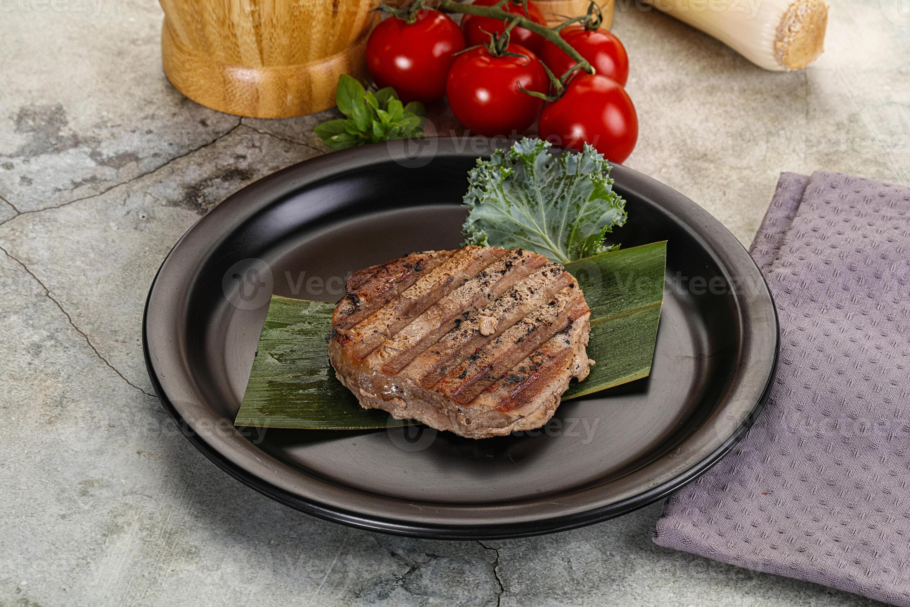 Grilled tuna medallion in the plate 40169282 Stock Photo at Vecteezy