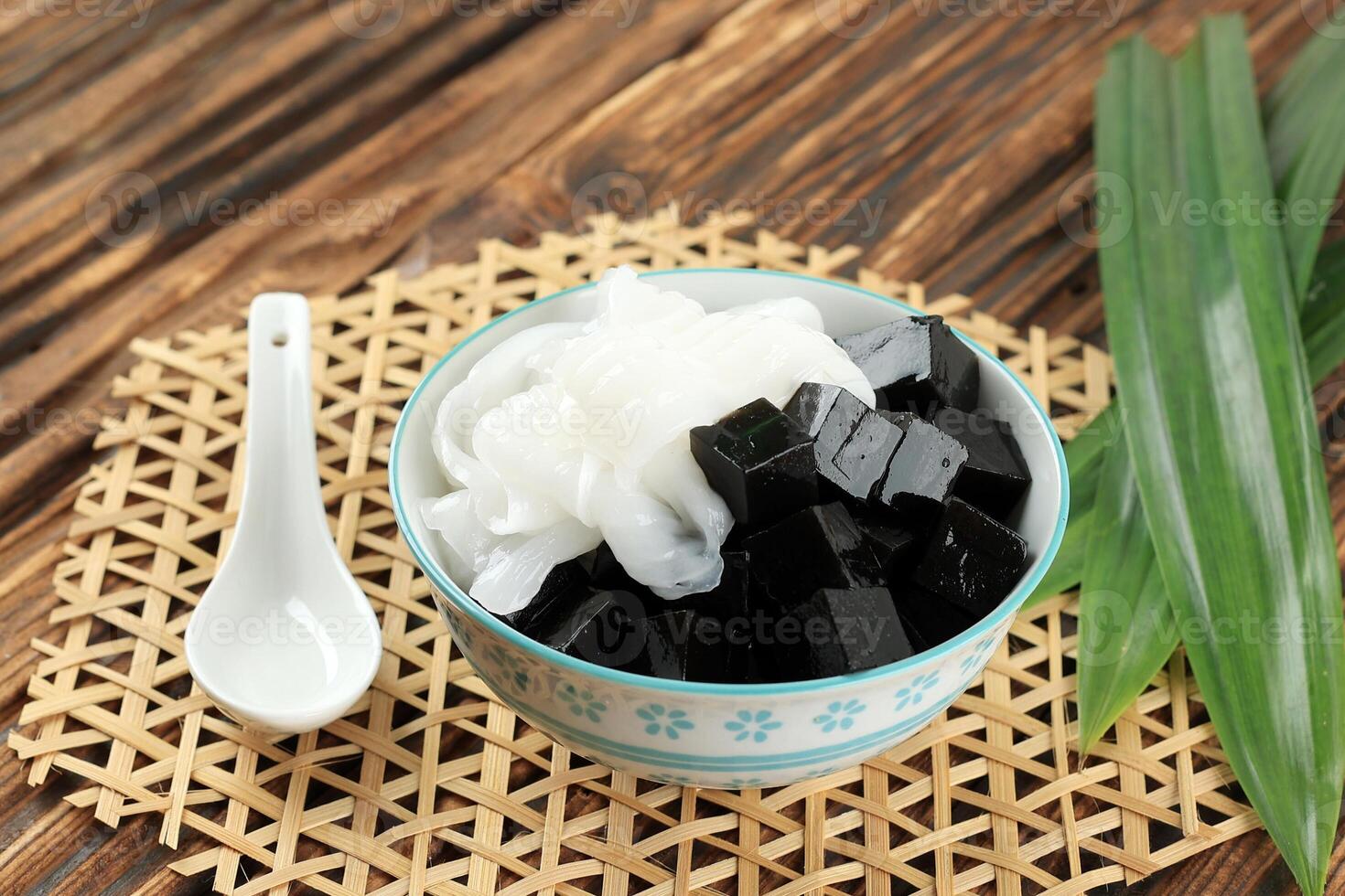 Black Grass Jelly with Coconut Meat photo
