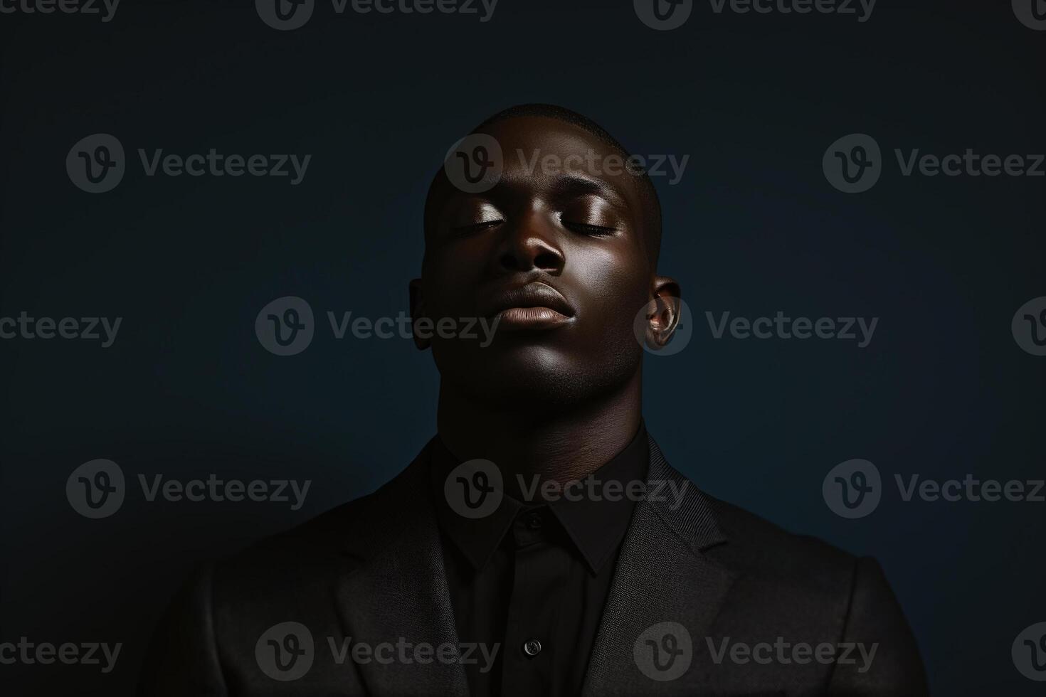 ai generado retrato de un confidente exitoso afro americano hombre con cerrado ojos en un traje en un oscuro fondo, revista estilo foto