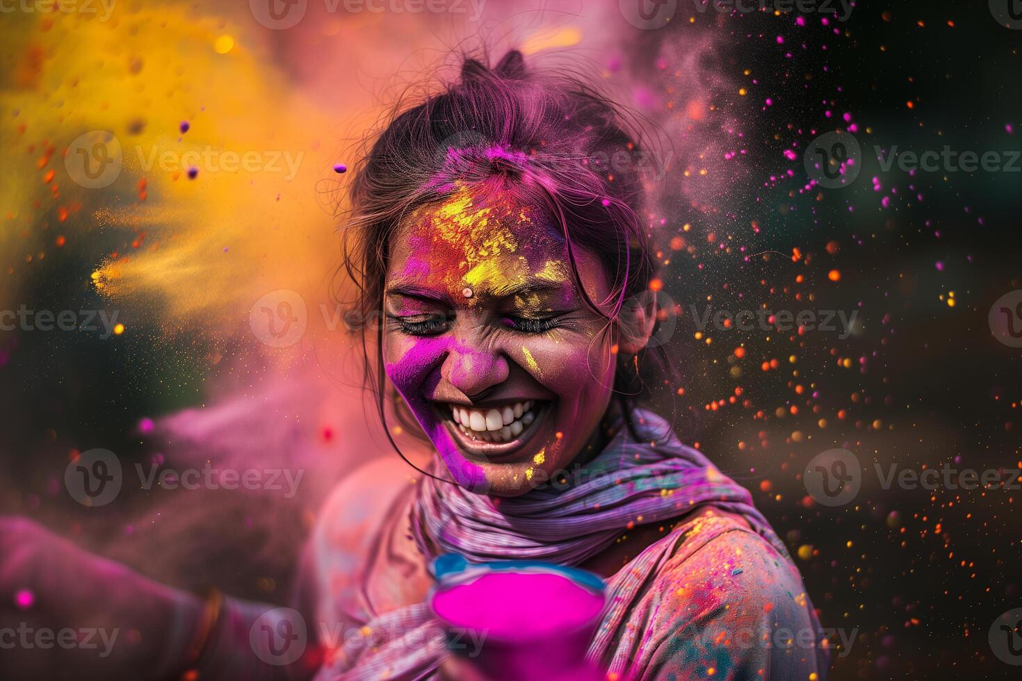 ai generado alegre indio mujer cubierto con vistoso polvo pintar celebra santo a santo festival en India foto