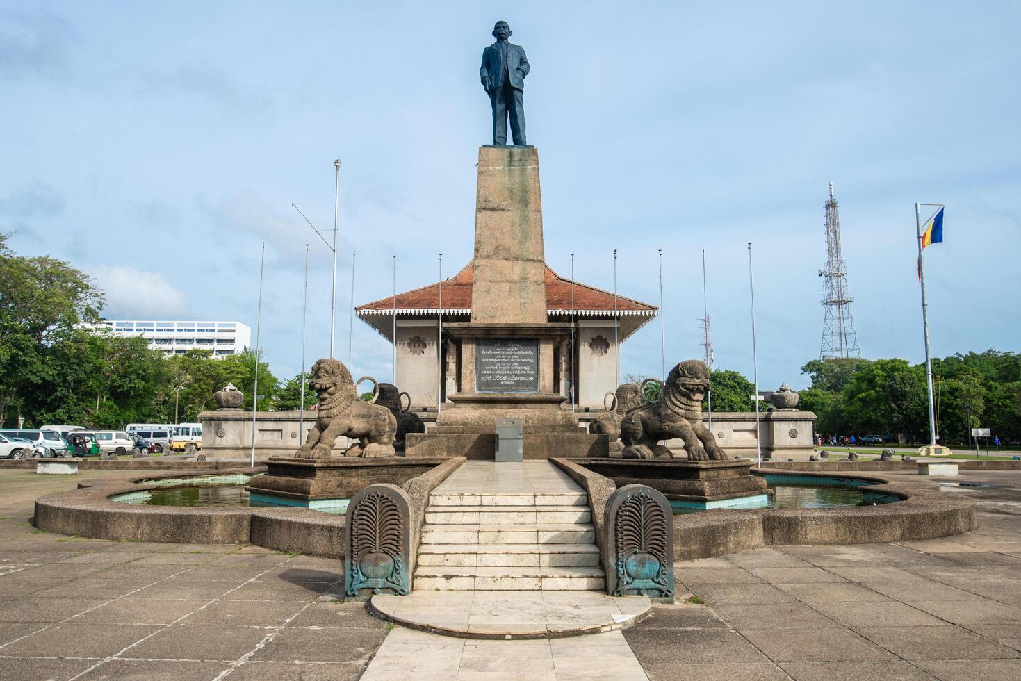 Colombo, Sri Lanka - August-11-2019 - The statue of D.S.Senanayake the first prime minister of Sri Lanka located at the head of Independence Memorial Hall. photo