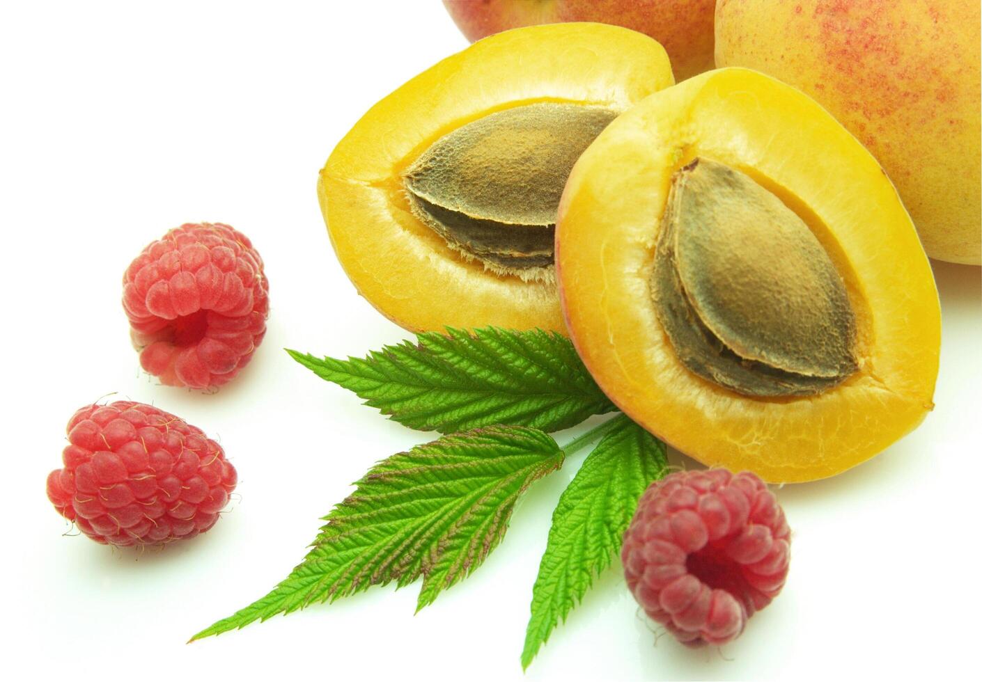 apricot  and raspberry photo
