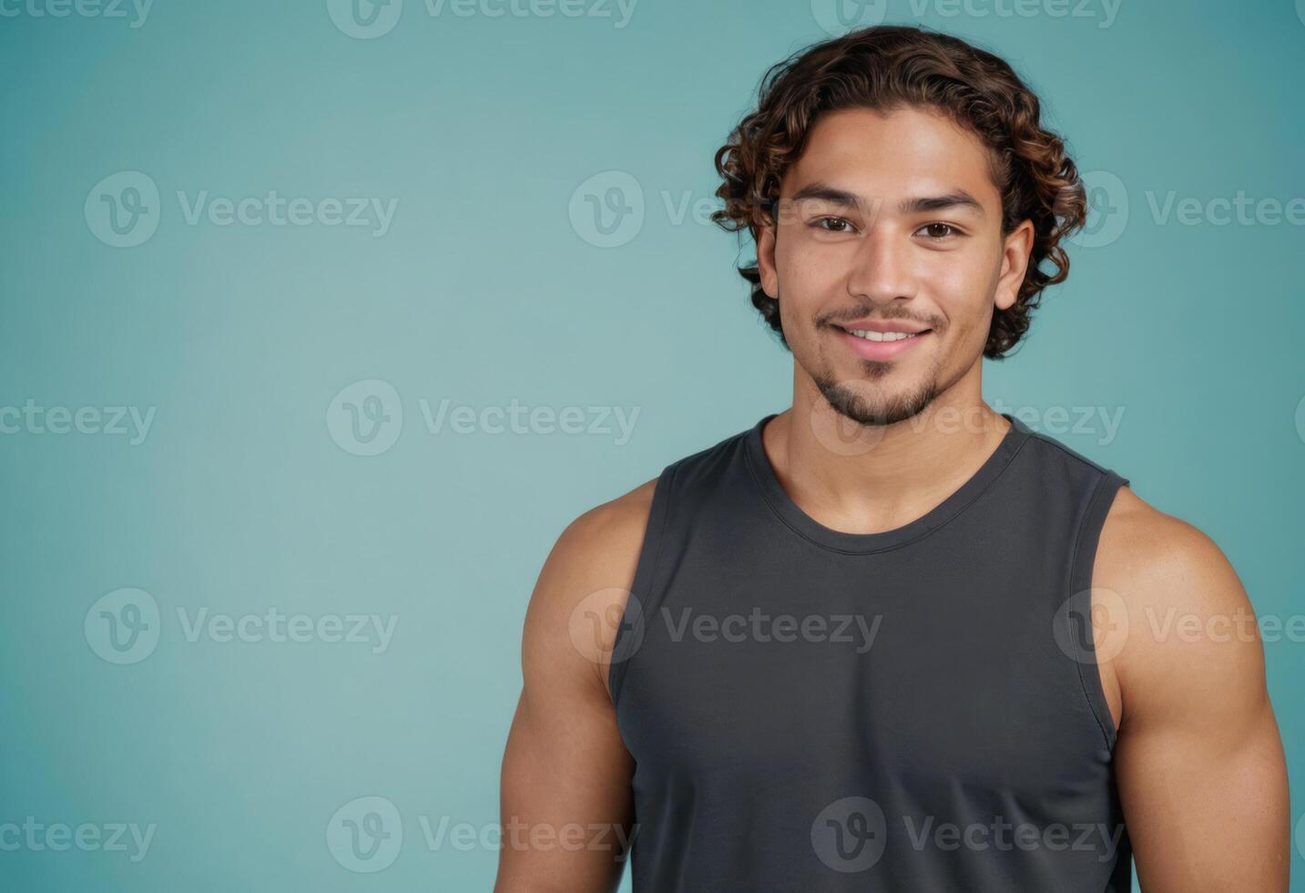 ai generado un ajuste hombre en un tanque parte superior sonriente en el gimnasia. su atlético construir y atuendo sugerir un Dedicación a aptitud y salud. foto