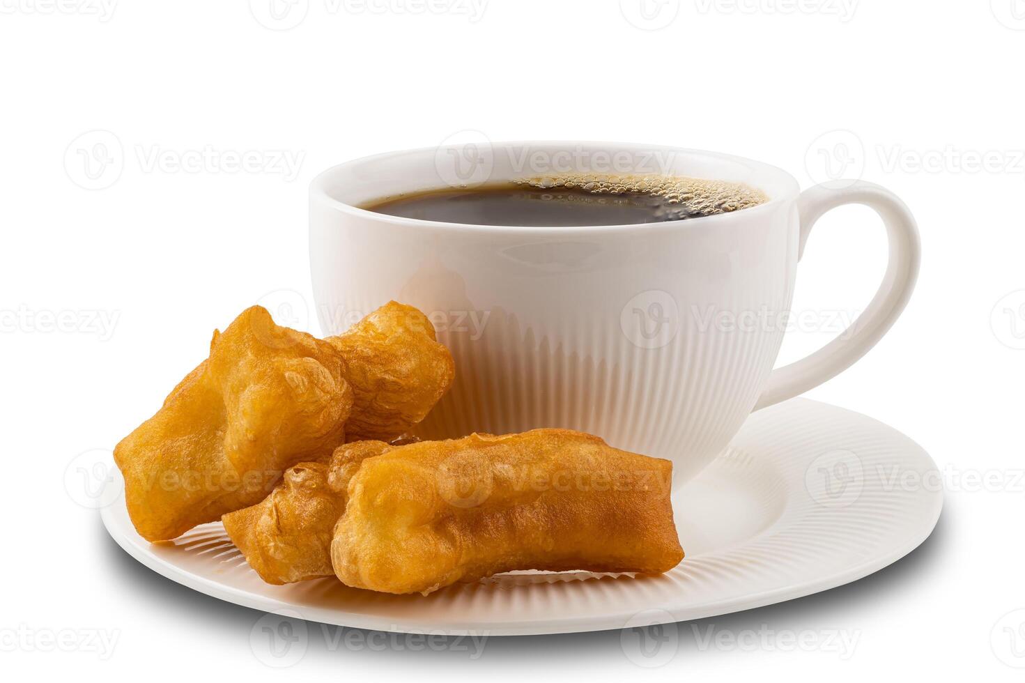 profundo frito masa palo y un taza de caliente negro café en un blanco cerámico plato en blanco antecedentes con recorte camino. foto