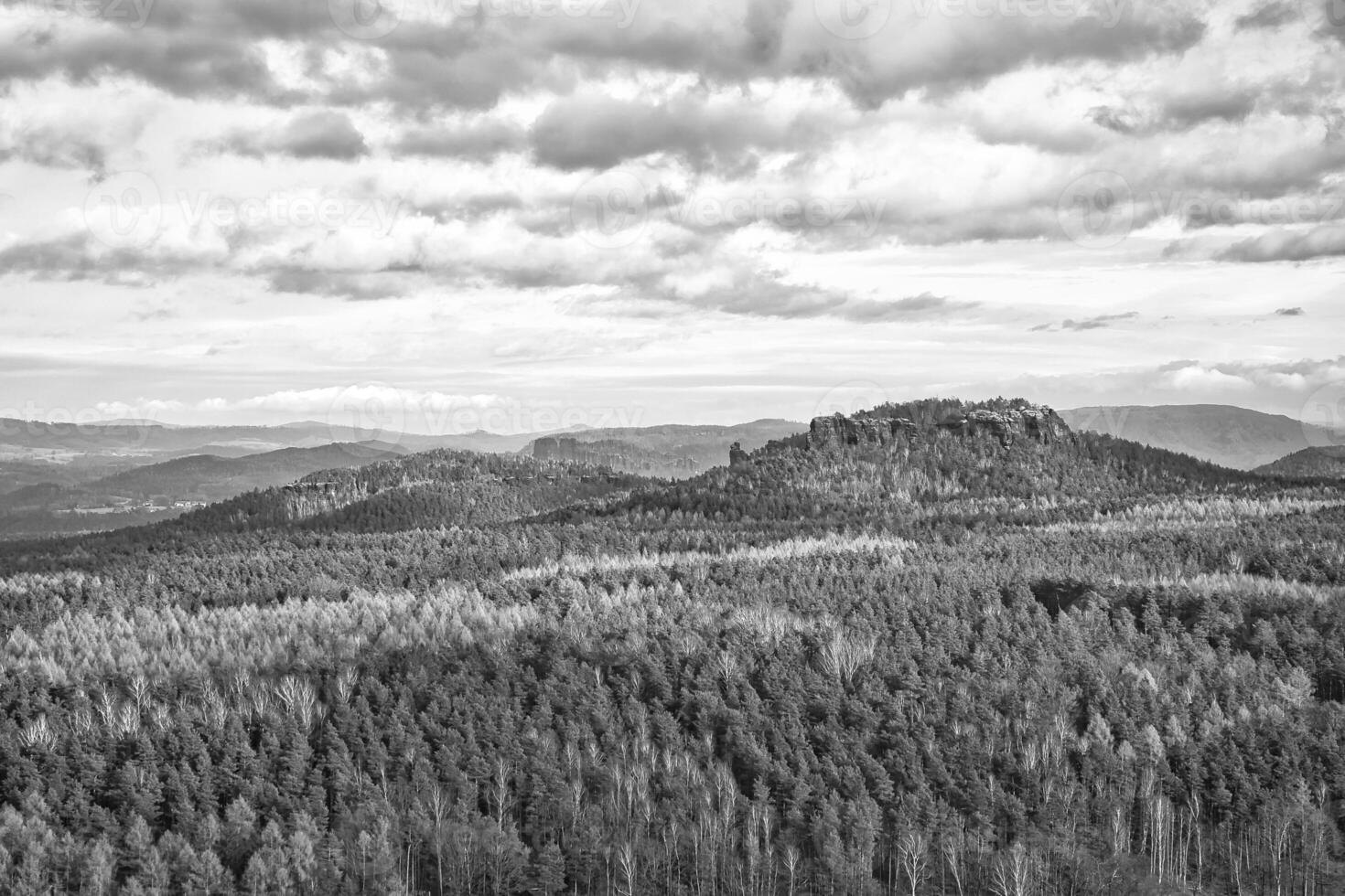 View from the Pfaffenstein. Forests, mountains, vastness, panorama. Landscape photo