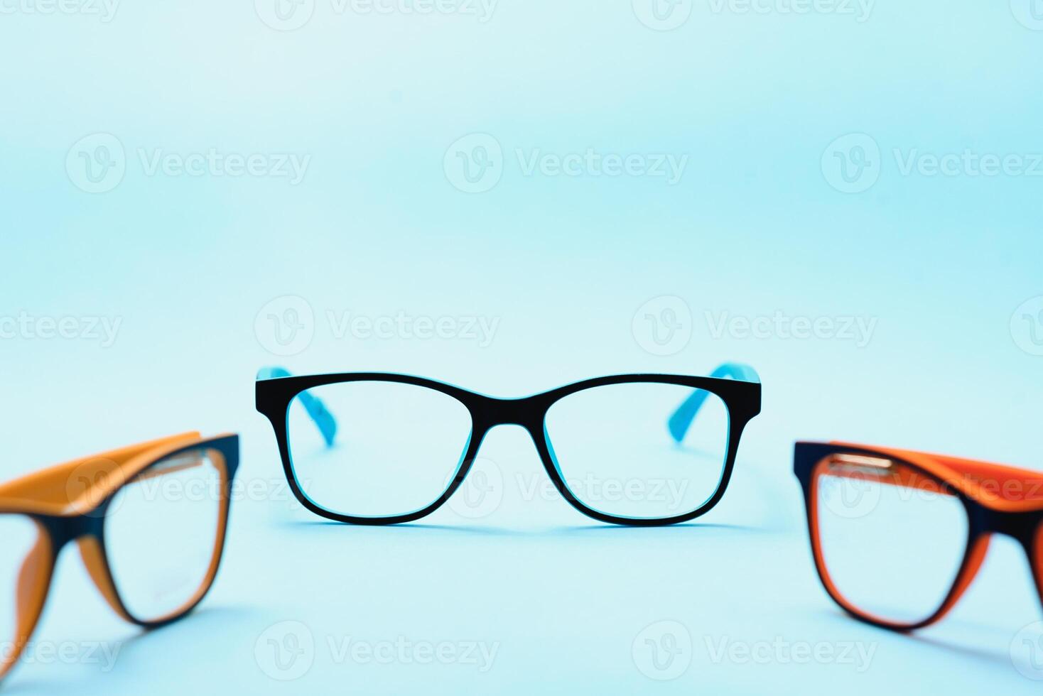 niño el plastico marco para lentes. burlarse de arriba para el diseño de óptica Tienda y comercio, ojo clínica. lentes para leyendo y distancia, corrección de vista. hermosa los anteojos borde. foto