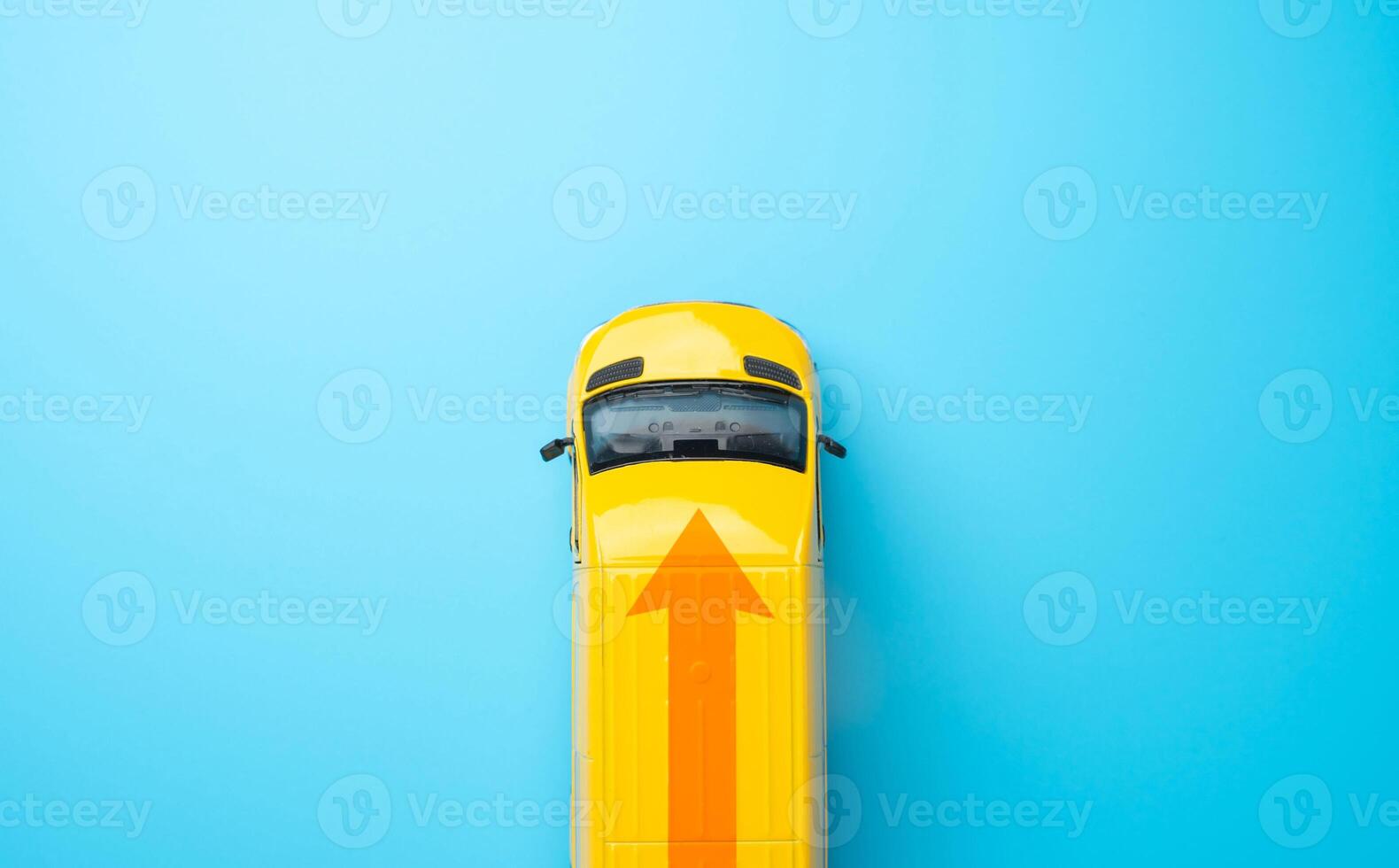 Yellow delivery car with an arrow. E-commerce, retail, or distribution networks. Efficiency, speed, and reliability in transportation and logistics. Delivering goods and services. photo