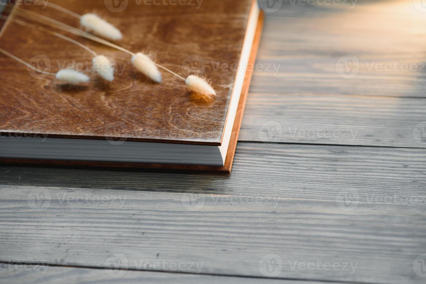 premium photo book, large size, natural wood cover, wedding photo book, family photo book, thick sheets, quality binding