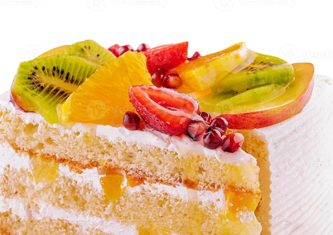 esponja pastel con bayas y frutas foto