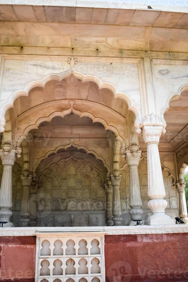 arquitectónico detalles de lal qila - rojo fuerte situado en antiguo Delhi, India, ver dentro Delhi rojo fuerte el famoso indio puntos de referencia foto