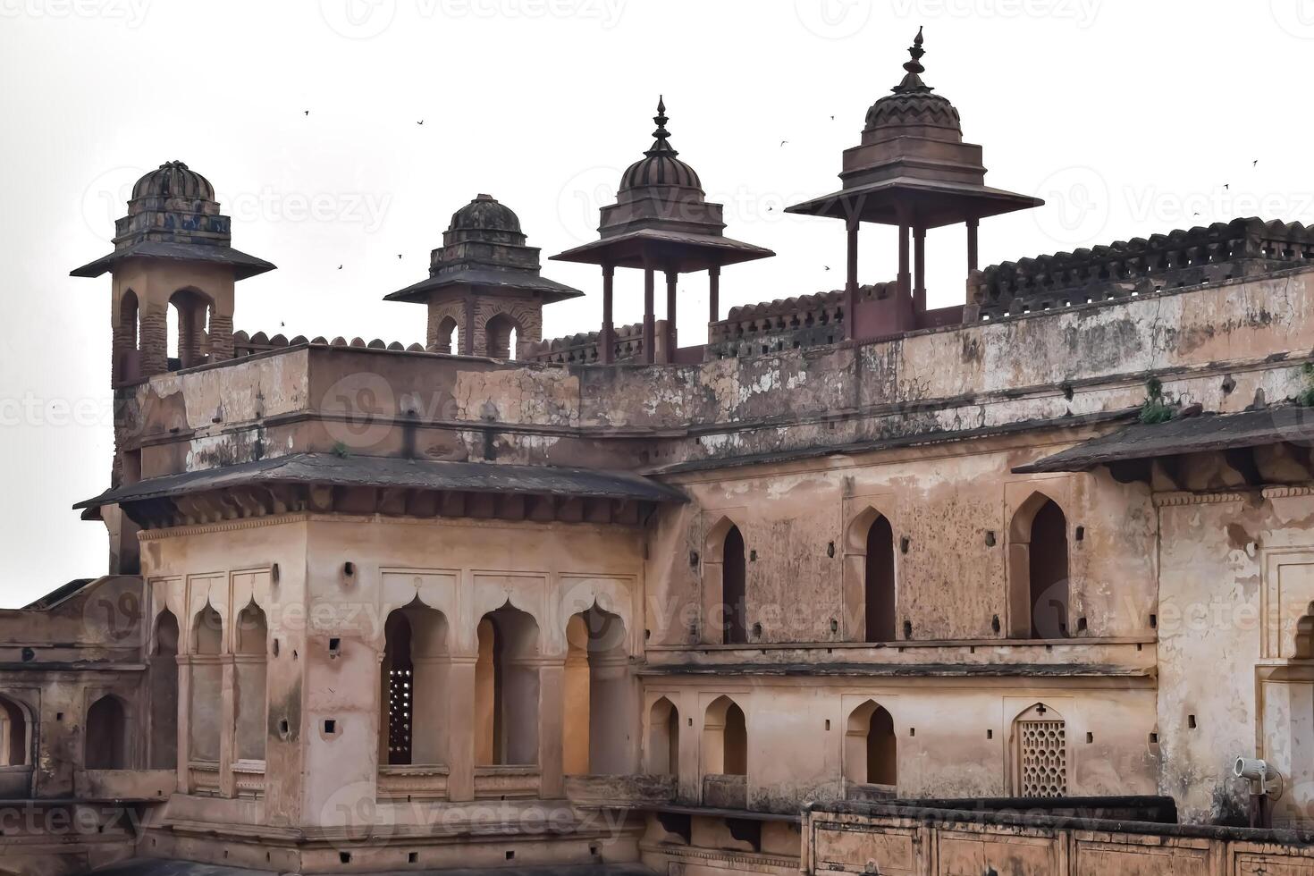 hermosa ver de orchha palacio fuerte, raja mahal y chaturhuj templo desde jahangir mahal, orcha, madhya pradesh, jahangir mahal - orchha fuerte en orcha, madhya pradesh, indio arqueológico sitios foto