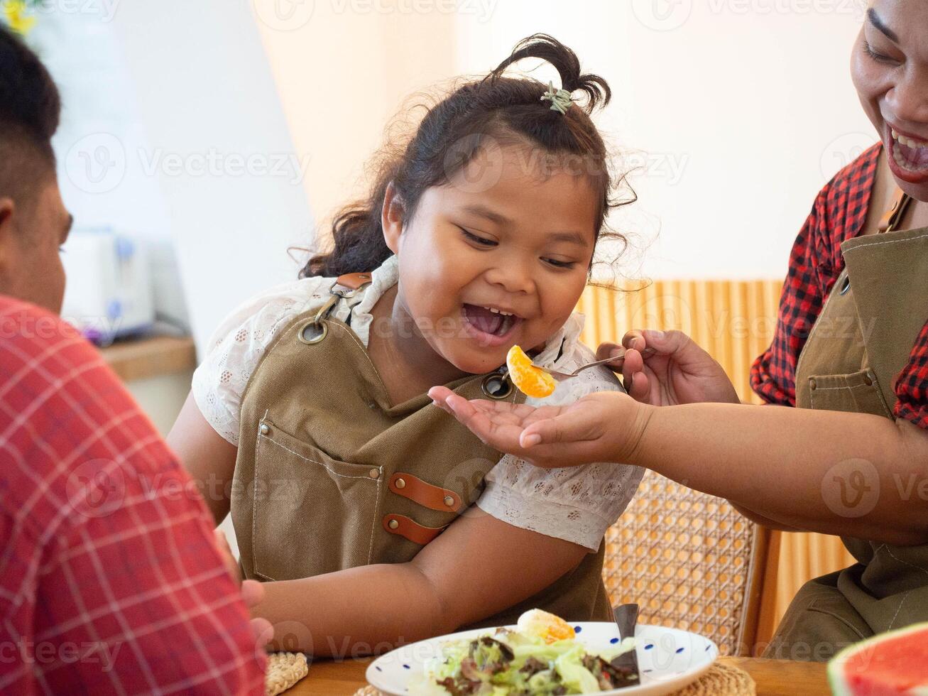 Kid child girl person people human happy smile laugh afro hair boy childhood family lifestyle female son fun cute happy mother day lady playing pretty daughter parent cute portrait enjoy eat snack photo