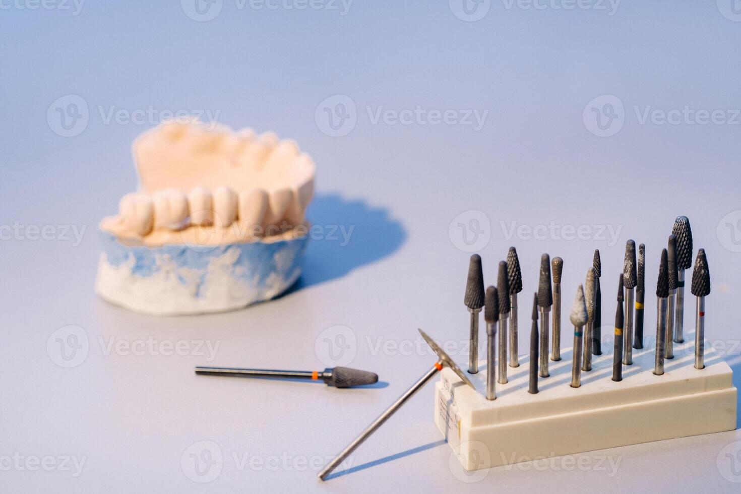 molienda herramientas y simulacros para dental técnicos foto