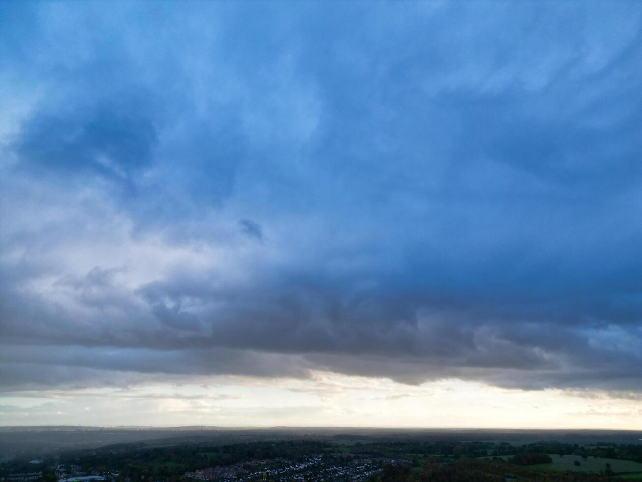 Beautiful High Angle View of Sky and Dramatical Clouds over Central Hemel Hempstead City of England Great Britain. November 5th, 2023 photo