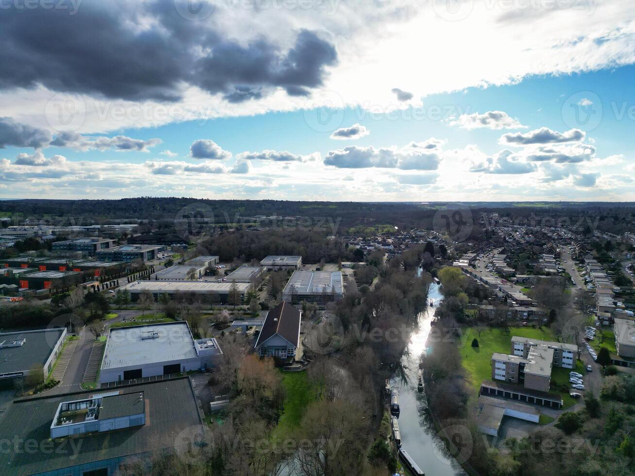 aéreo ver de central watford ciudad de Inglaterra unido Reino. marzo tercero, 2024 foto