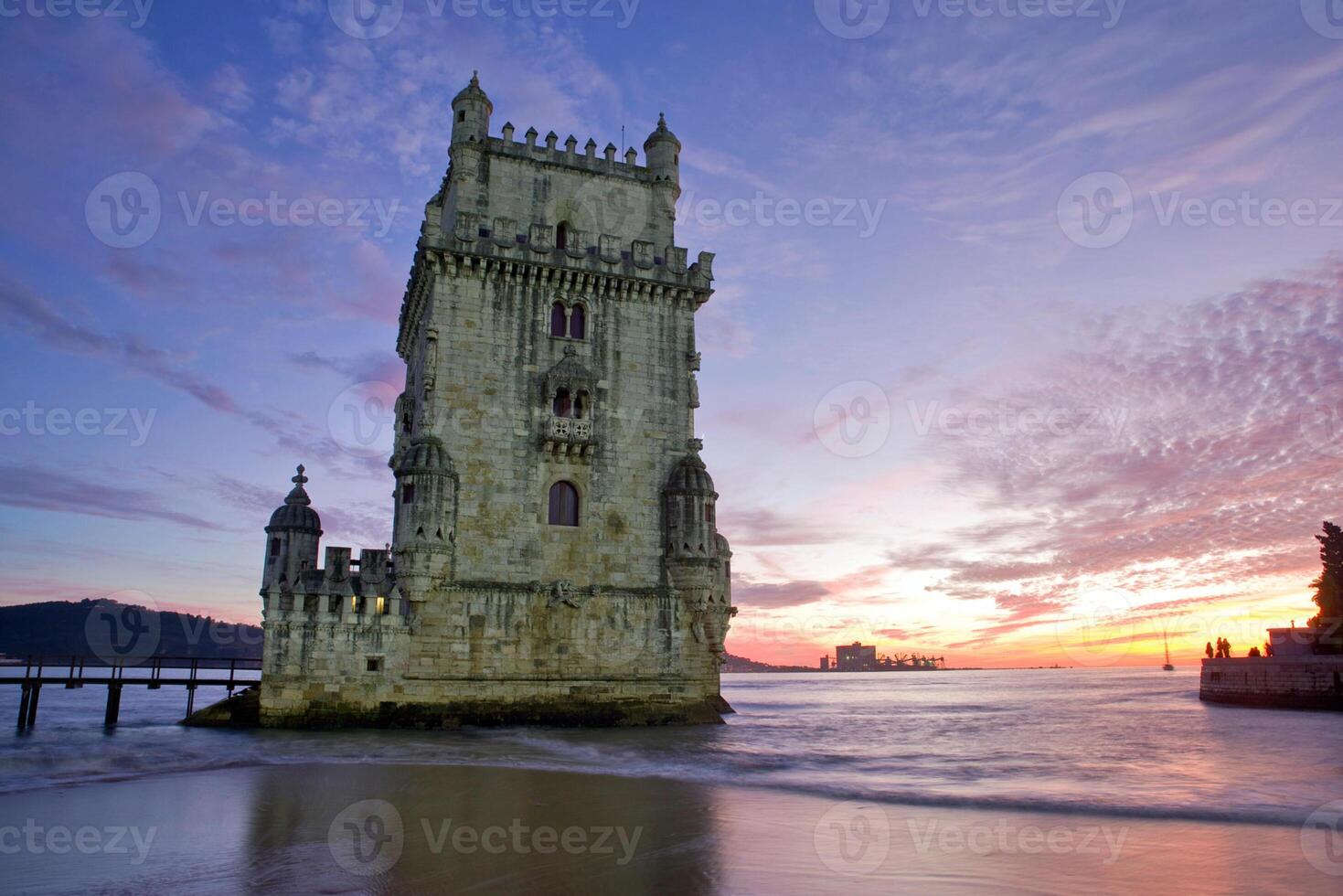 Lisboa, Portugal a Belem torre en el tajo río foto