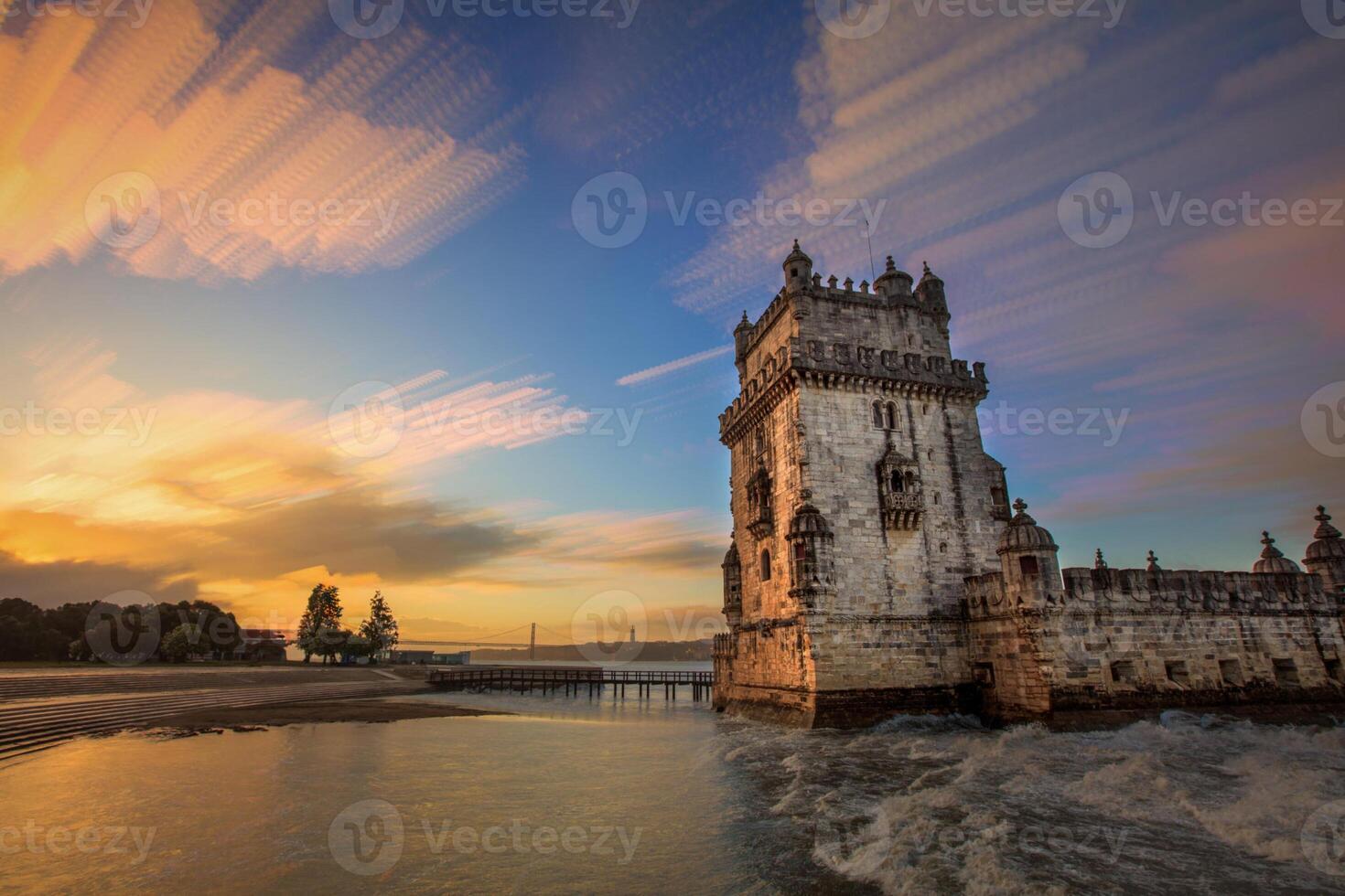 Lisboa, Portugal a Belem torre en el tajo río foto