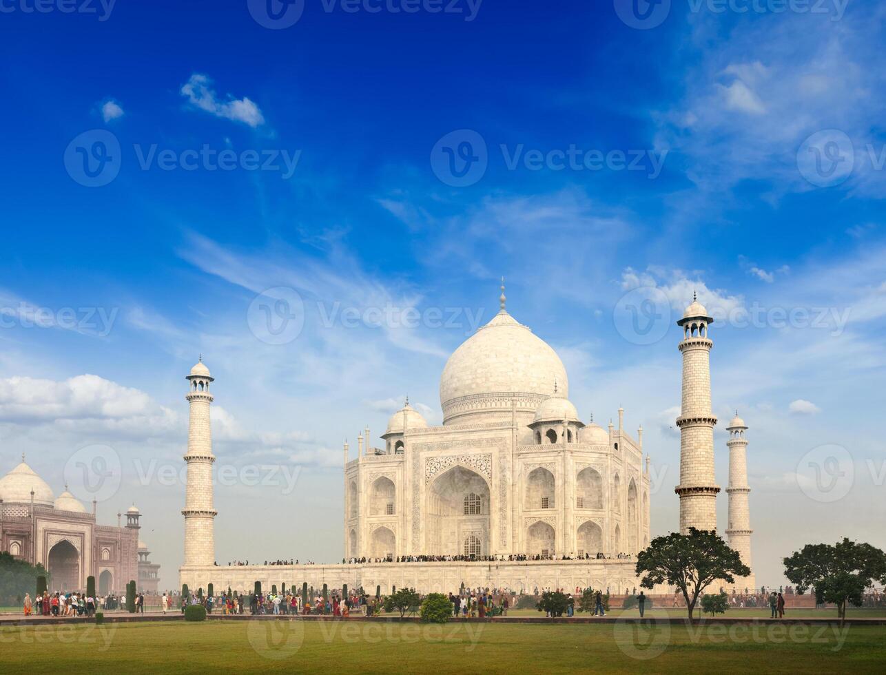 Taj Mahal, Agra, India photo