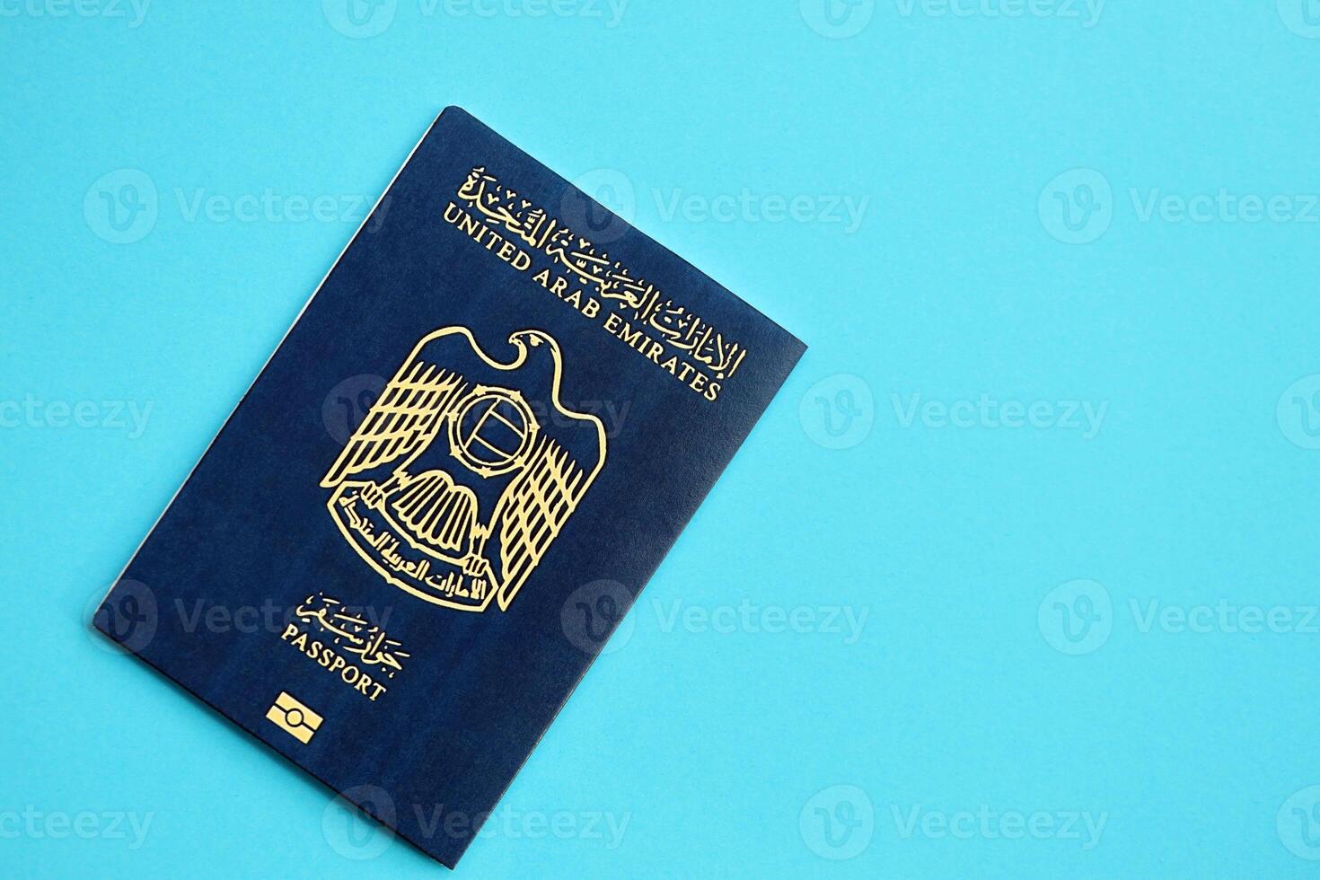 azul unido árabe emiratos pasaporte en azul antecedentes cerca arriba foto