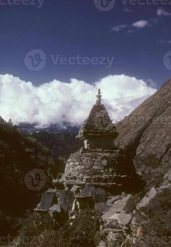 Chorten and mountains photo