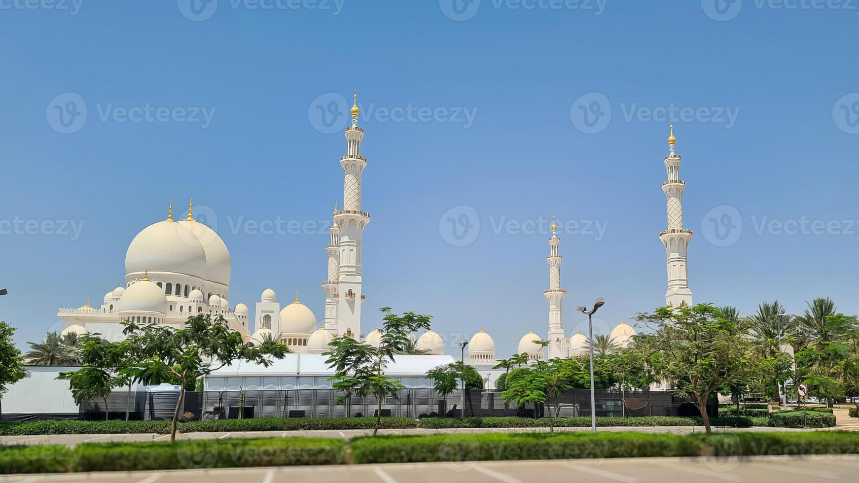 Dubai and its most beautiful attractions showcase the epitome of modern luxury and architectural marvels photo