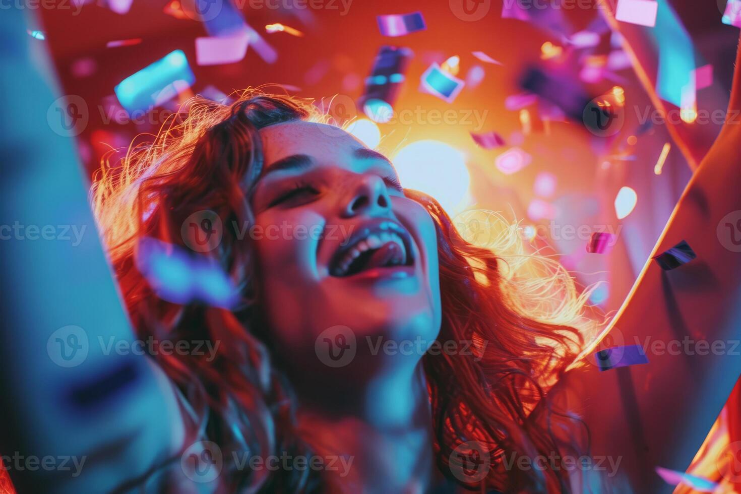 ai generado joven mujer celebrando y teniendo divertido a un fiesta. grupo de hembra amigos con bengalas ir de fiesta en Club nocturno. generativo ai foto