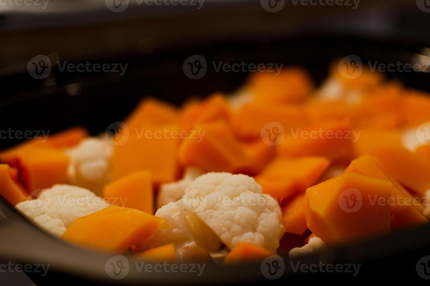 Steamed vegetables, retains vitamins and nutrients and vegetables remain soft and crunchy photo