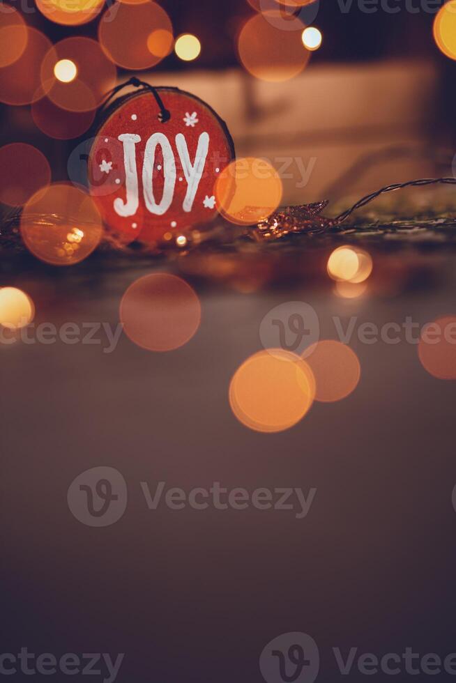 hermosa Navidad decoración en brillante luces foto