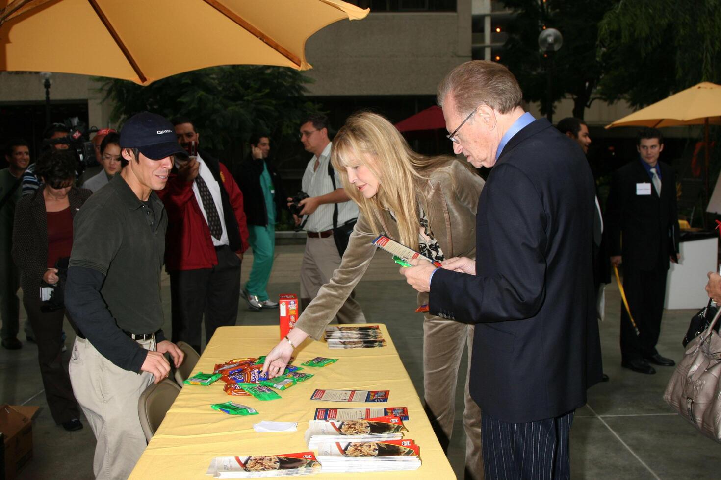 Shawn  Larry King at the Larry King Cardiac Foundaton Booth with volunteerCOPE Road to Health FairKeck School of Medicine of USCLos Angeles  CANovember 8 2007 photo