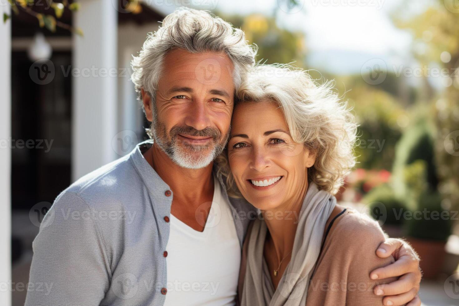 ai generado retrato de sonriente medio Envejecido hombre marido abrazando su hermosa esposa juntos en jardín al aire libre. contento mayor casado Pareja en patio interior de casa, romance foto