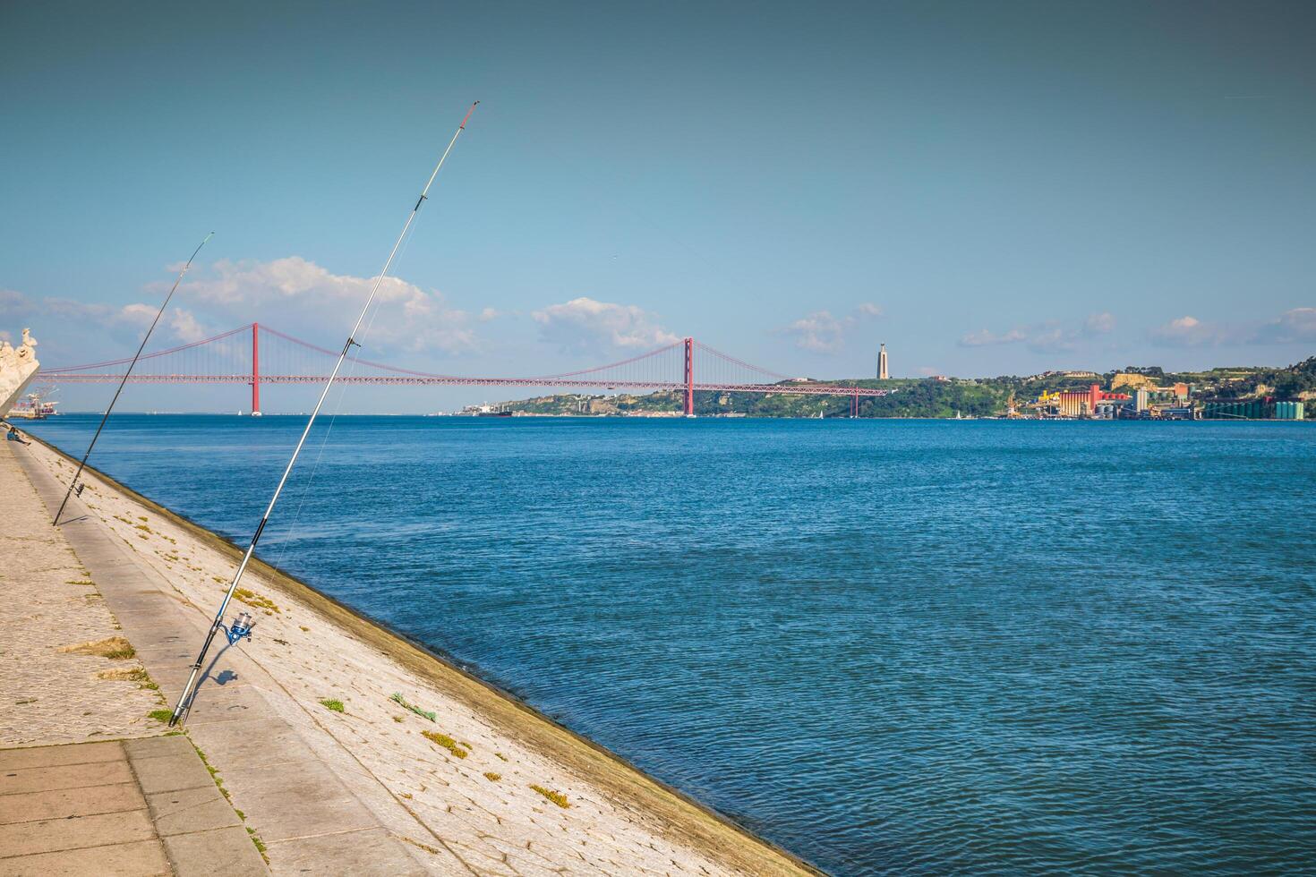 Lisboa en el tajo río banco, central Portugal foto