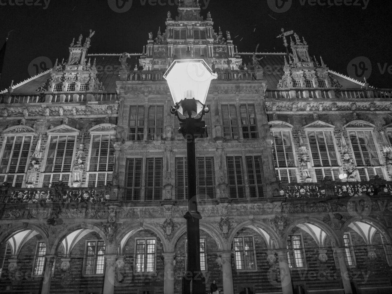 bremen at night photo