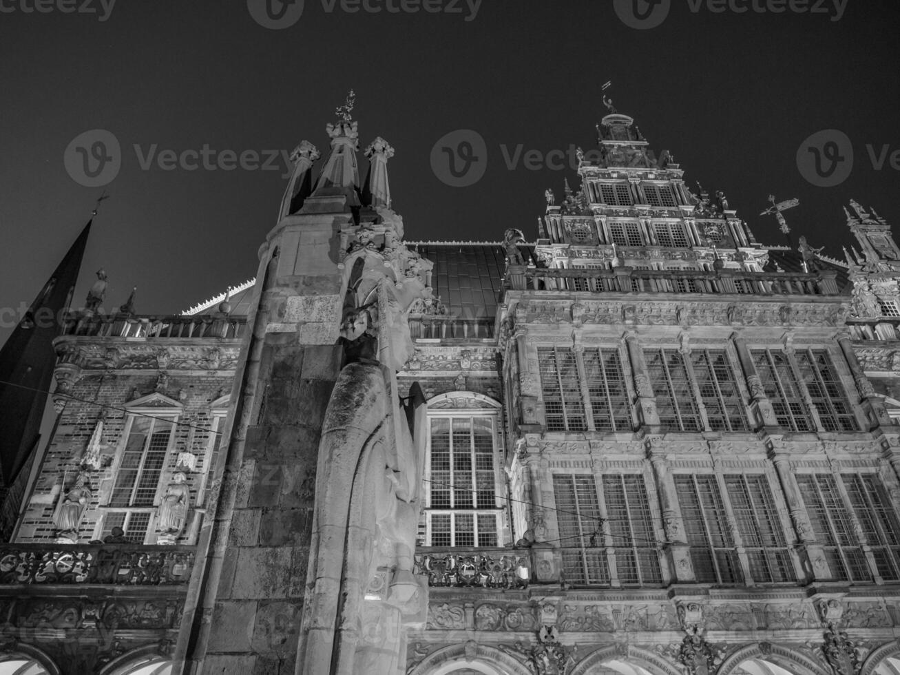 bremen at night photo