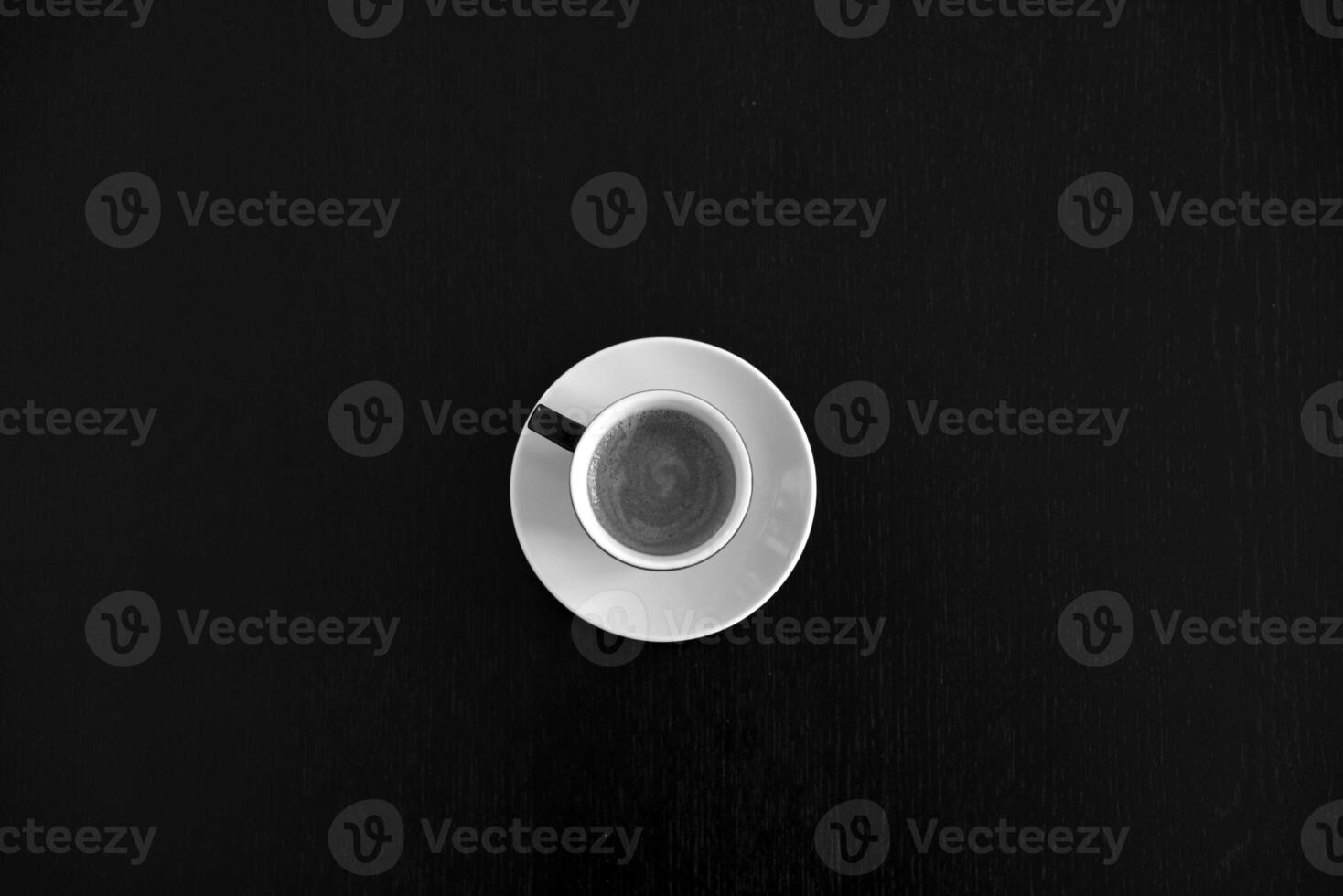 café taza cerca ver negro y blanco foto fondo, taza de té o café en el mesa