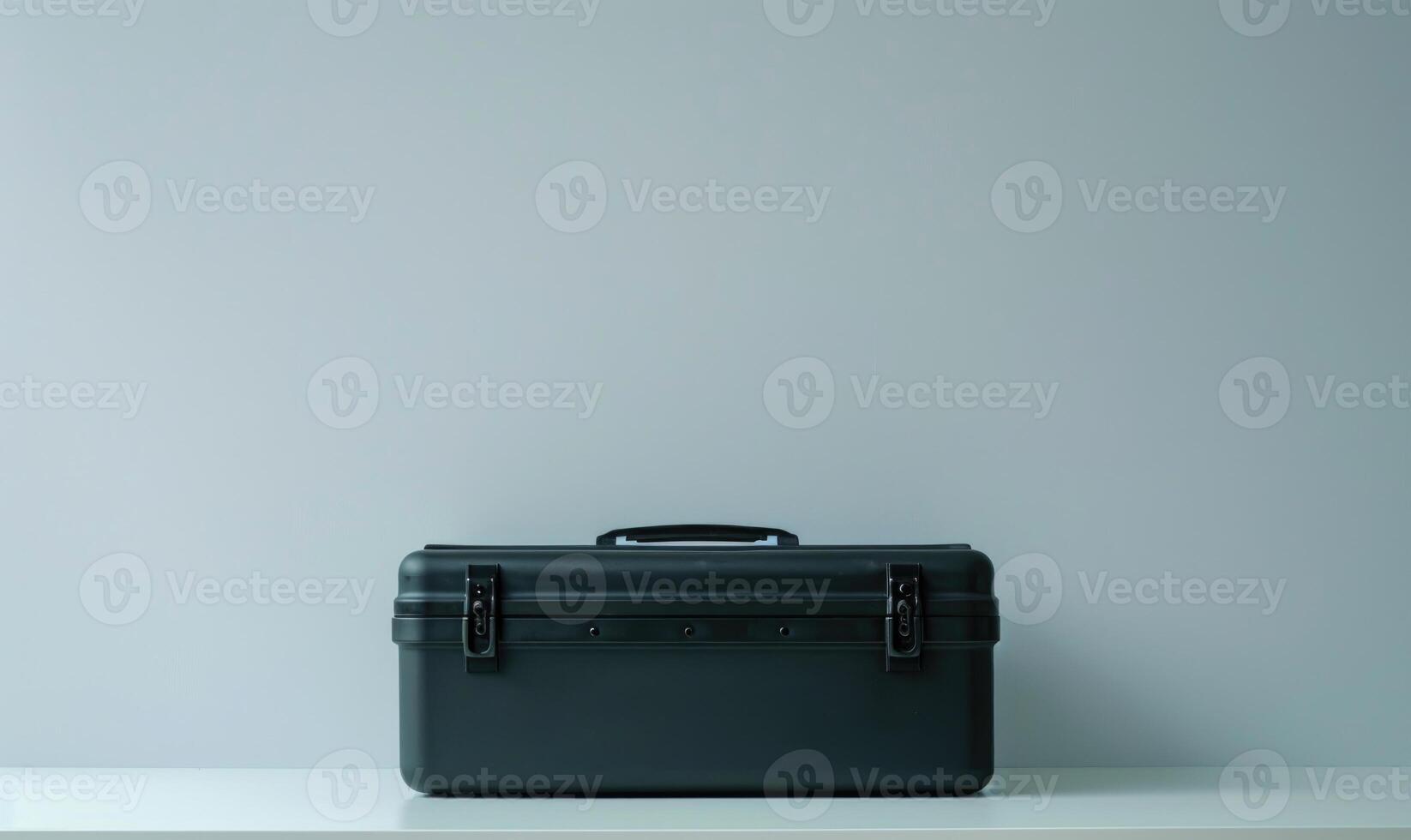 ai generado negro maleta en un blanco estante en contra un gris pared antecedentes. foto
