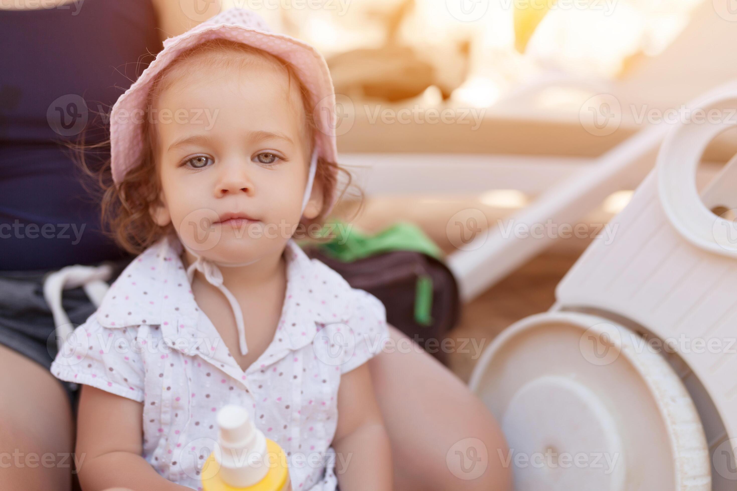 litte panama girl 