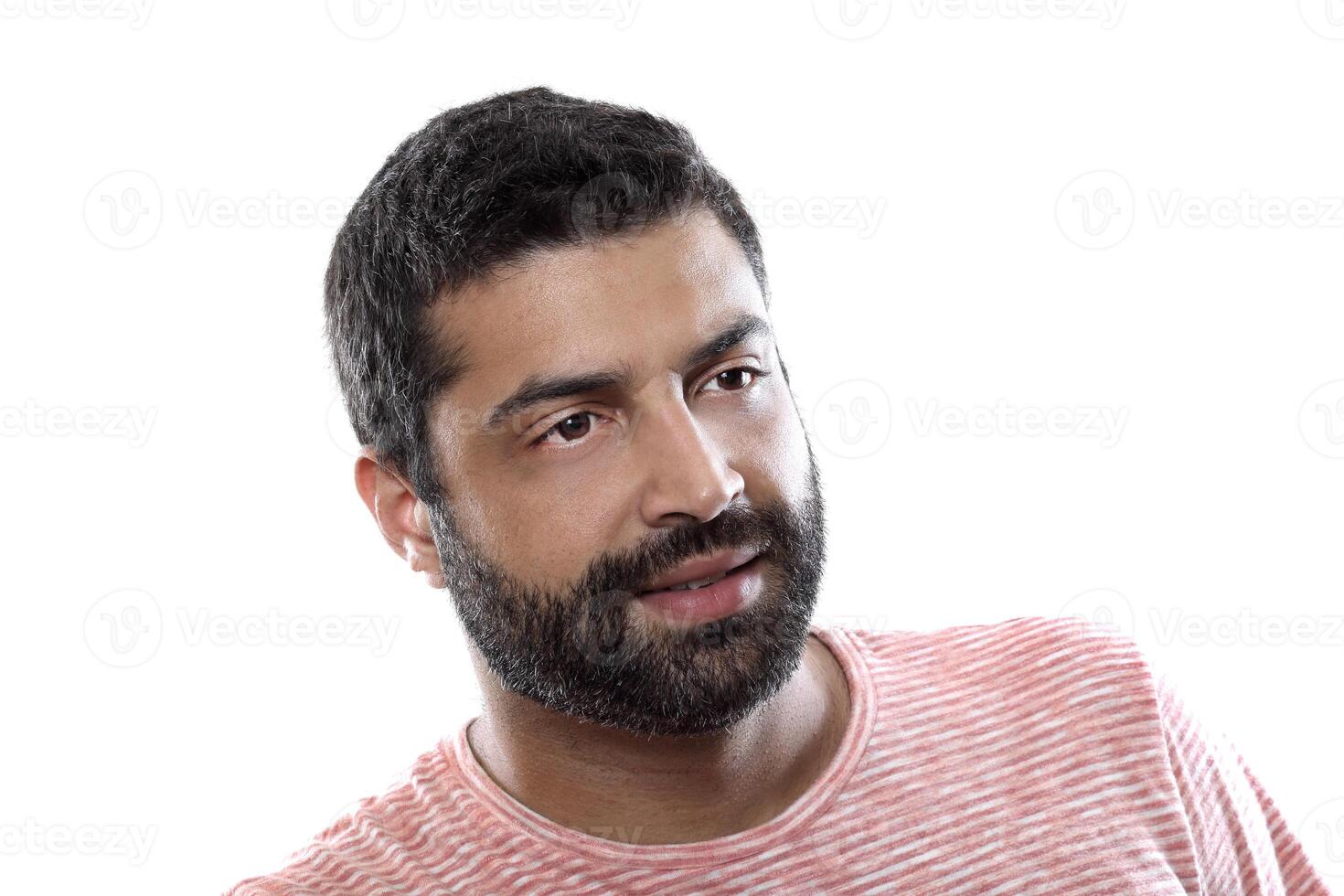 joven hombre con un barba en varios diferente situaciones foto