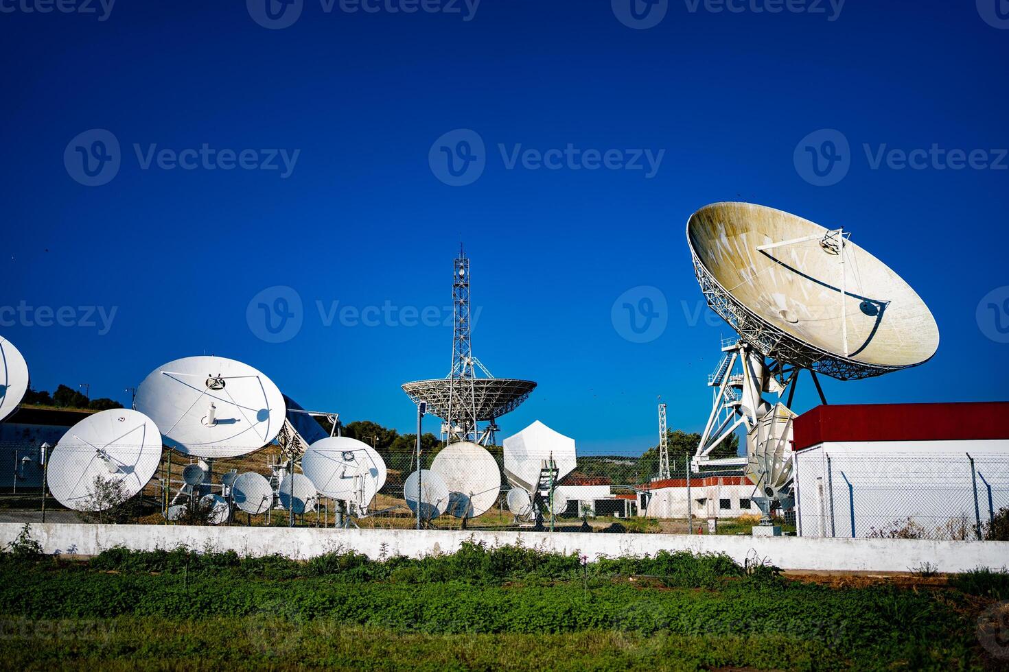 Earth based astronomical radio telescope photo