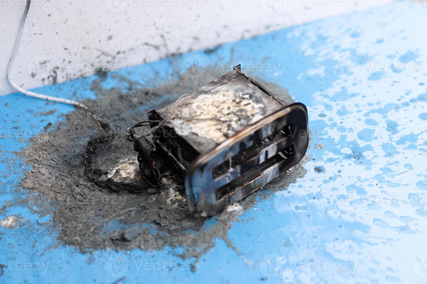 Toaster after fire. Household electrical appliance fire hazard 41657746 Stock Photo at Vecteezy